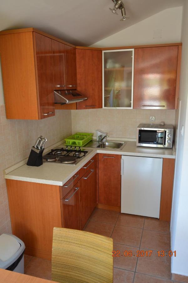 Apartments And Rooms By The Sea Jakisnica, Pag - 4160 Lun  Exterior photo