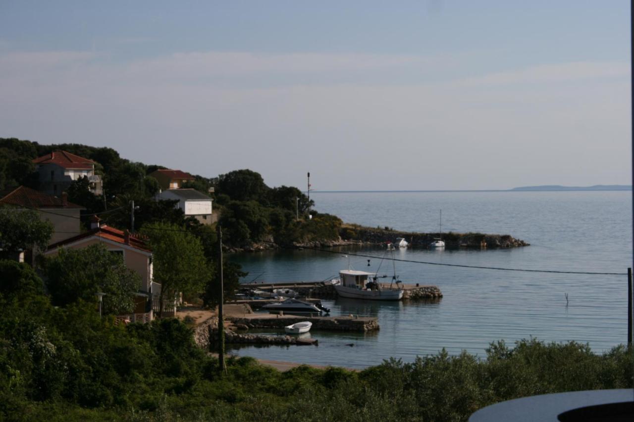 Apartments And Rooms By The Sea Jakisnica, Pag - 4160 Lun  Exterior photo