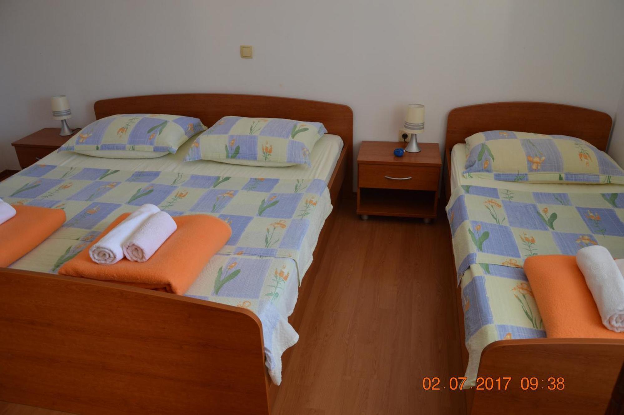 Apartments And Rooms By The Sea Jakisnica, Pag - 4160 Lun  Room photo